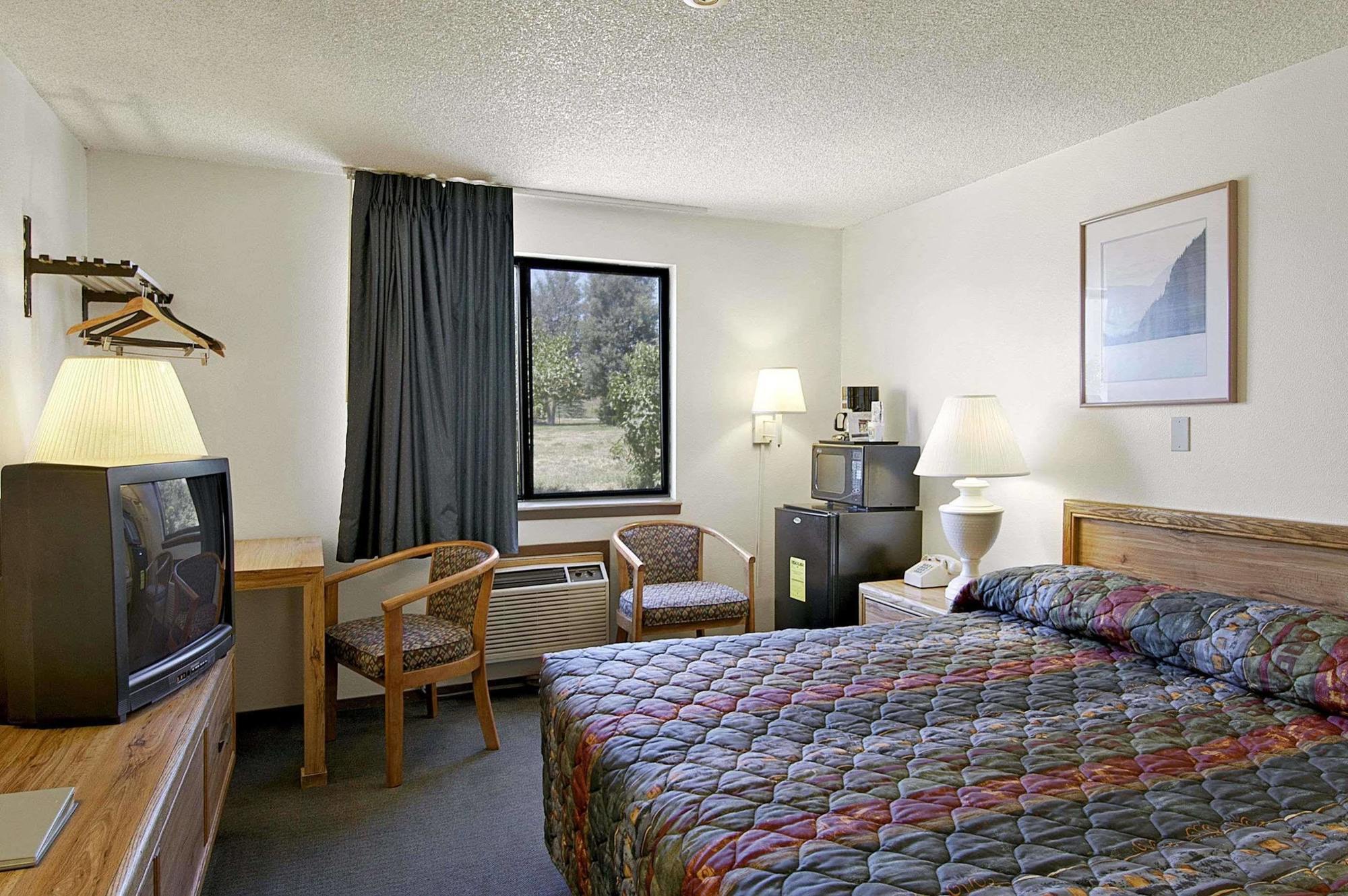 Super 8 By Wyndham דגלאס מראה חיצוני תמונה